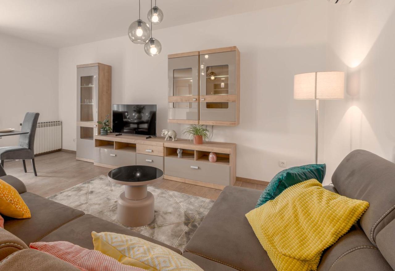 Newly Renovated Holiday Apartment Sirius ポレッチ エクステリア 写真