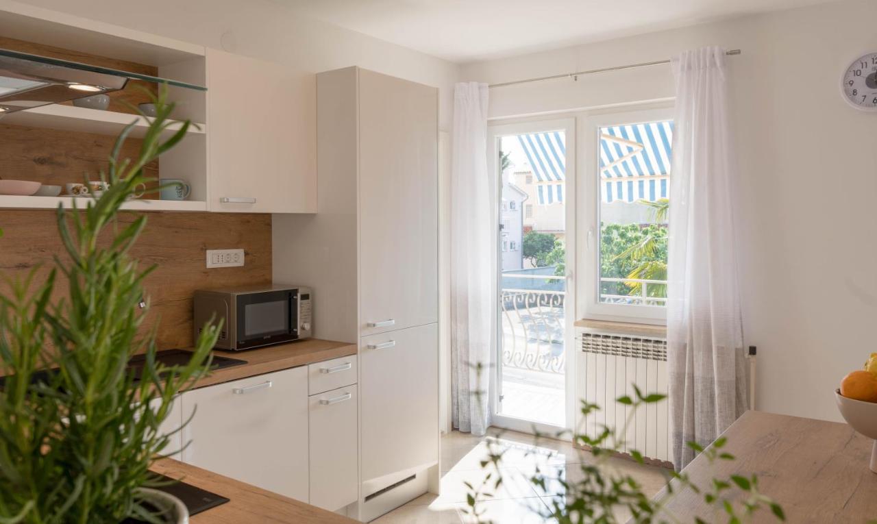Newly Renovated Holiday Apartment Sirius ポレッチ エクステリア 写真