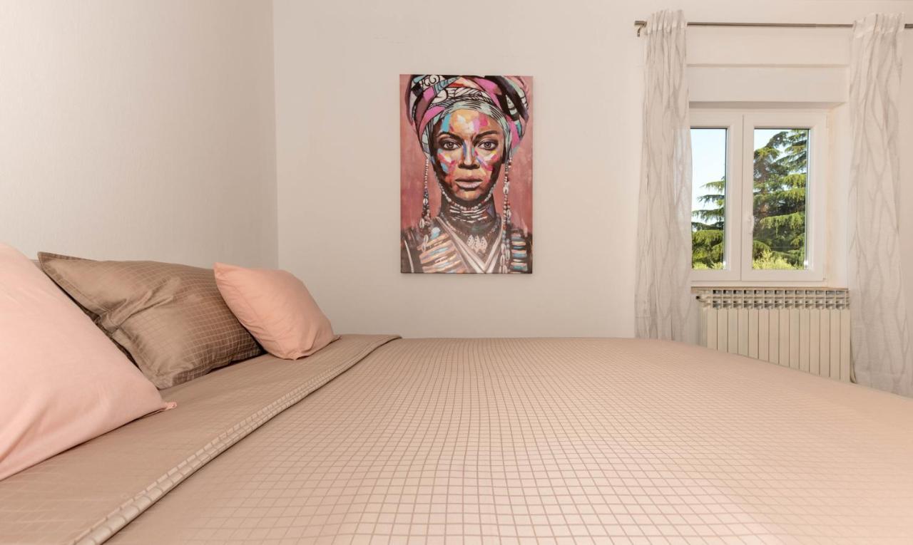 Newly Renovated Holiday Apartment Sirius ポレッチ エクステリア 写真
