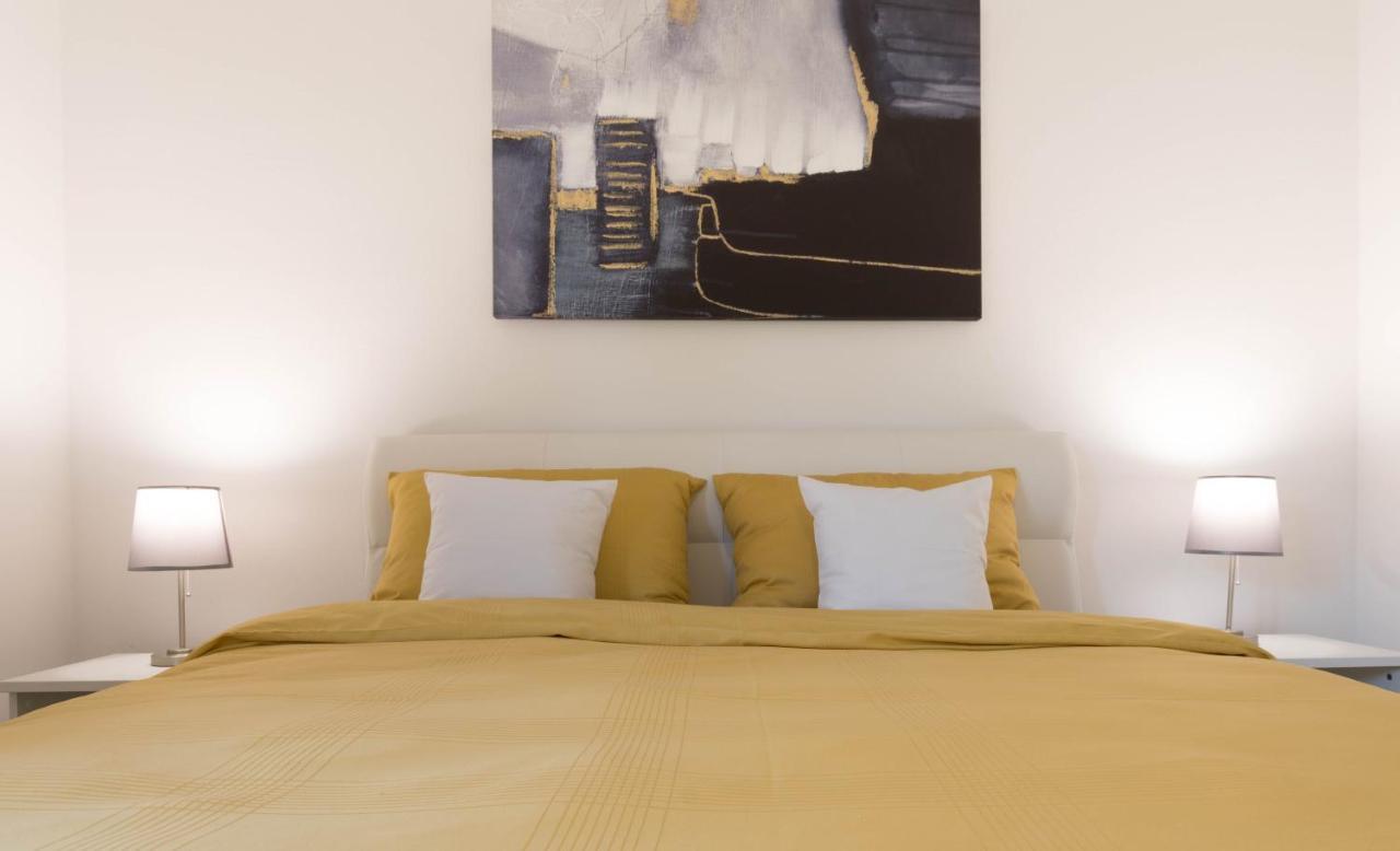 Newly Renovated Holiday Apartment Sirius ポレッチ エクステリア 写真